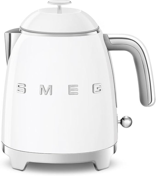 SMEG 50'S Style KLF05CREU Retro Mini Kettle  Su Isıtıcı - Yan Görünüm